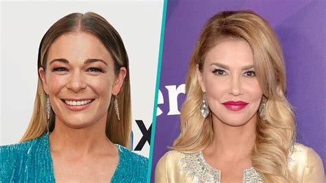 LeAnn Rimes & Brandi Glanville Pose For Friendly Christmas Selfie | Access