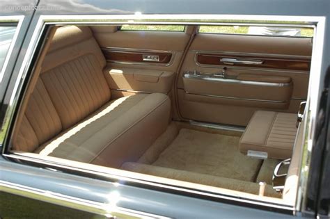 Photographs of the 1965 Imperial Crown Imperial. Limousine. Coachwork ...