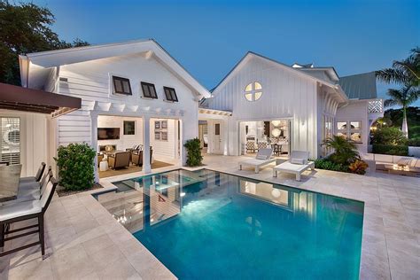 Make sure the style of the pool house matches that of the main residence - Decoist | Modern ...