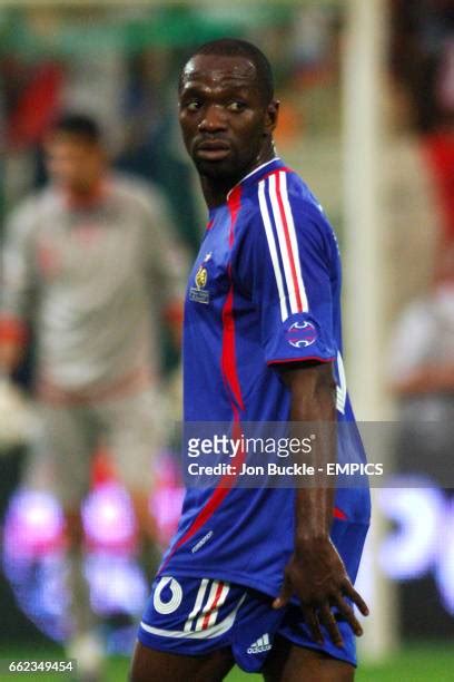 2,204 France Claude Makelele Stock Photos, High-Res Pictures, and Images - Getty Images