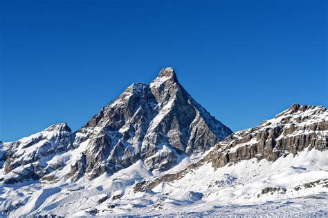 Monte Cervino, Aosta Valley, Italy [OC 6016x4016] : r/EarthPorn