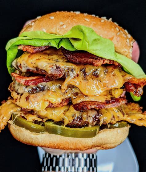 Triple Bacon Cheeseburger : r/burgers