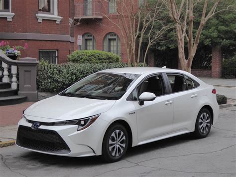 First Drive: 2020 Toyota Corolla Hybrid | TheDetroitBureau.com