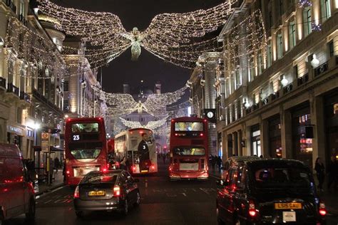 Regent Street Christmas Lights 2016 © Oast House Archive cc-by-sa/2.0 ...