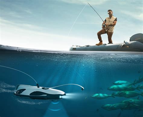 underwater powerray fishing drone creates waves at the CES 2017