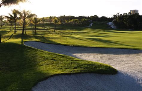 Royal Blue Golf Course at Baha Mar in Nassau, Bahamas | GolfPass