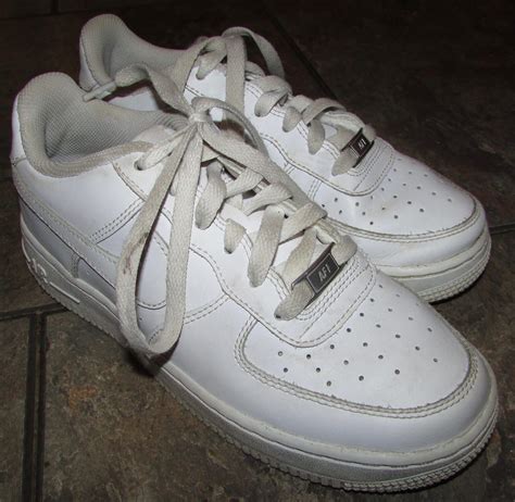 Nike AF1 Air Force 1 Triple White Sneakers Size 5Y - Heet On Your Feet