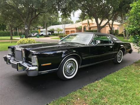 1974 Lincoln Continental Mark IV Photo 2 | Barn Finds