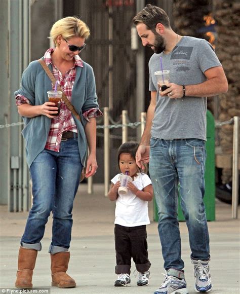 Katherine Heigl and Josh Kelley take daughter Naleigh for coffee on way ...