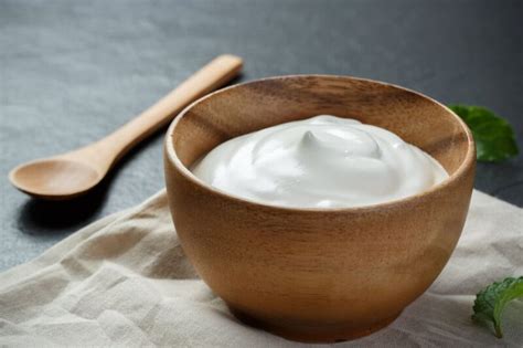 12 Best Substitutes for Greek Yogurt - Substitute Cooking