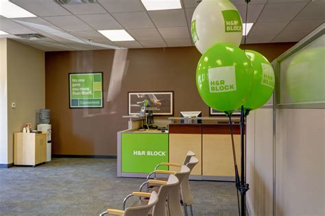 H&R Block Near Me / H&R Block Flagship store design near Times Square ...