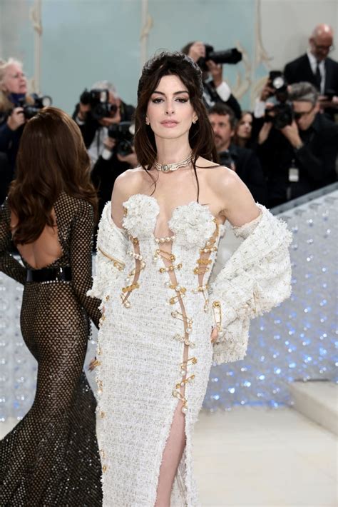 Anne Hathaway's Versace Dress at Met Gala 2023 | POPSUGAR Fashion UK