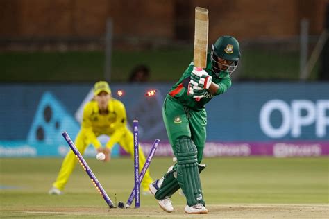 Nigar Sultana dances down to tonk Alana King | ESPNcricinfo.com