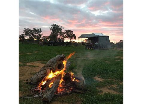 5 Simple Campfire Safety Tips - Cub Campers