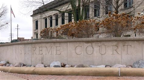 Illinois Supreme Court weighs use of ‘reenactment’ in murder case | wqad.com