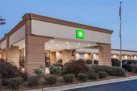 Wyndham Garden Greensboro | Greensboro, NC Hotels