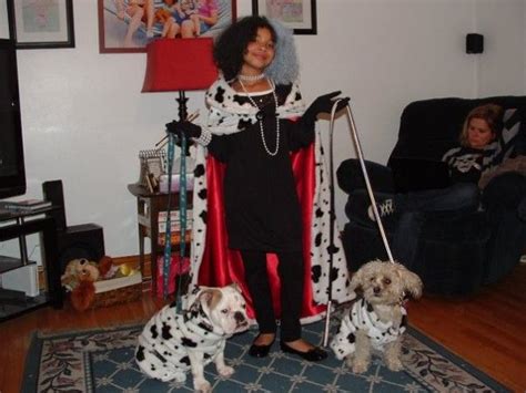 Cruella De Vil and Her Dalmatians Costumes | Dog halloween costumes ...