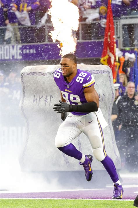 Details On Danielle Hunter's Vikings Extension