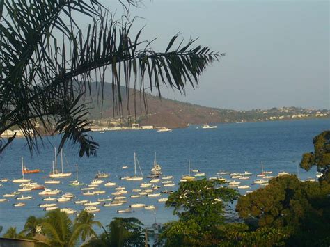 Mayotte l'île aux parfums aux tortues au lagon: Le port de Mamoudzou