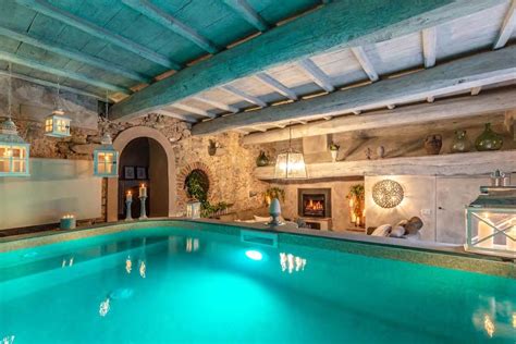 Tuscan Villas with spas, Tuscan villas with Jacuzzi, turkish, hottub