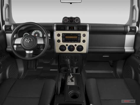 2014 Toyota FJ Cruiser: 24 Interior Photos | U.S. News