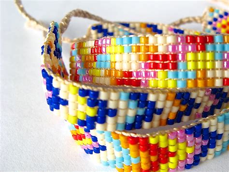 Sarita creative: DIY Beaded Friendship Bracelets