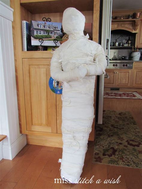 finished-mummy | Fun halloween decor, Vintage halloween decorations, Fall halloween crafts