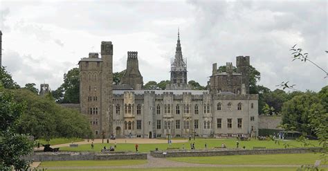 Cardiff Castle – Arts And Crafts Tours