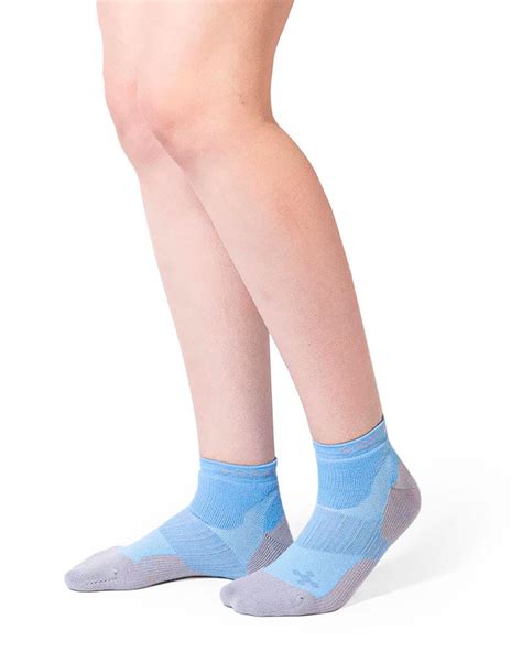 Women's 4-Pack Performance Compression Ankle Socks