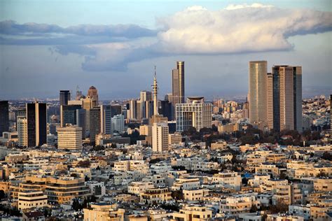 Downtown Tel-Aviv Skyline - Facet Barcelona