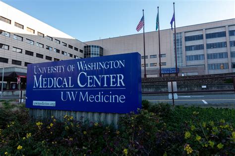 UW Medical residents locked in contract dispute with hospital over ...