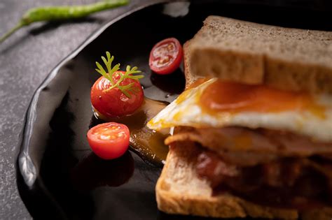 Fried egg sandwich 1827335 Stock Photo at Vecteezy