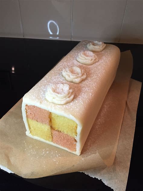 Battenburg cake | Cake, Baking, Desserts