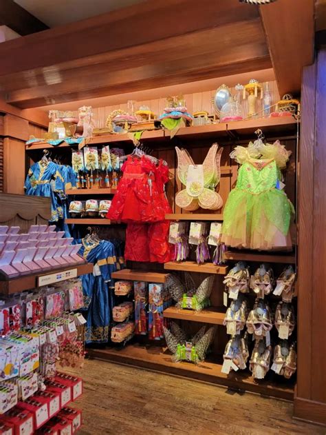 Best Disney Souvenirs To Buy BEFORE a Disney Vacation