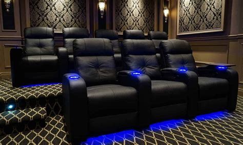 Valencia Theater Seating: Life, Legacy, Luxury - SWAGGER Magazine