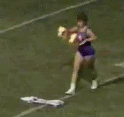 15 Cheerleader Fail Gif's - Gallery | eBaum's World