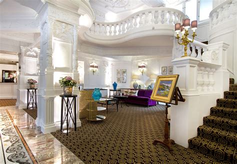 St. Ermin's Hotel, London Offers the Best of Classic British Luxury