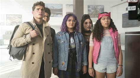 Marvel's Runaways Is the Rare Streaming Series That Needs More Episodes, Not Fewer :: TV ...