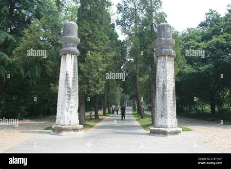 Ming Xiaoling (Emperor Hongwu Tomb) Sacred Avenue, Burial site of Ming Hongwu (Zhu Yuanzhang ...