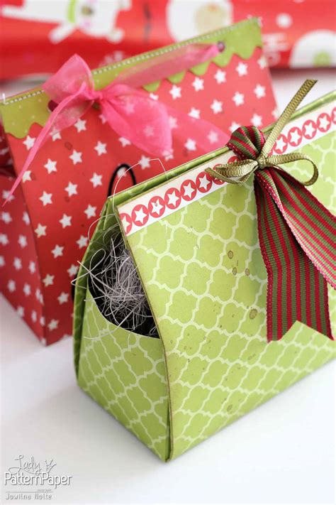 DIY Christmas Gift Boxes ⋆ Lady Pattern Paper Scrapbooking Paper