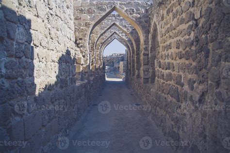 Some shots around Bahrain Fort 15548000 Stock Photo at Vecteezy