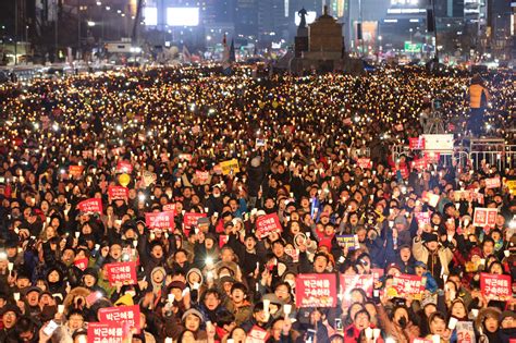 Even with impeachment passed, candlelight demonstrations to continue ...