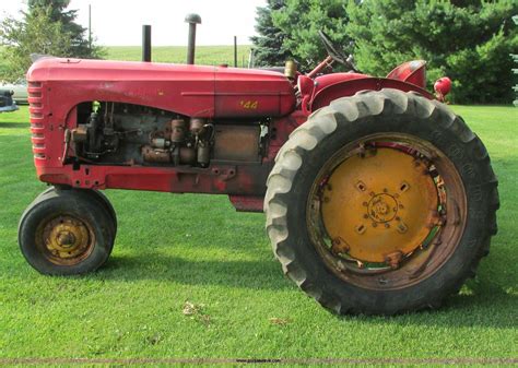 Massey-Harris 444 tractor in Atalissa, IA | Item I4144 sold | Purple Wave