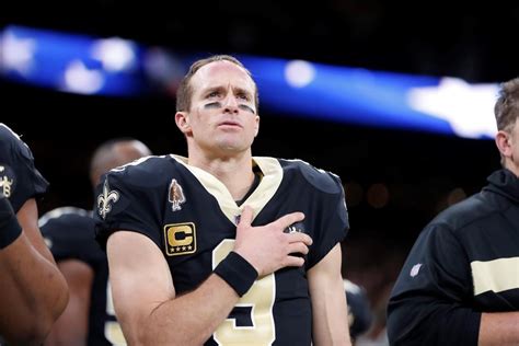 Football fans unimpressed with Drew Brees ‘struck by lightning’ stunt - National | Globalnews.ca