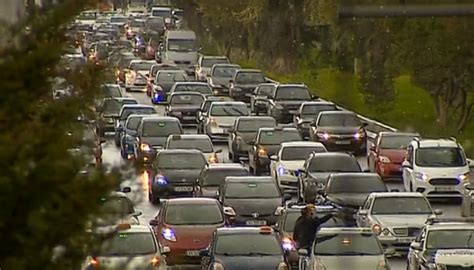 Hundreds of taxi drivers honk horns outside Bidzina Ivanishvili’s house ...