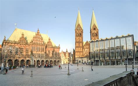 File:Bremen-rathaus-dom-buergerschaft.jpg