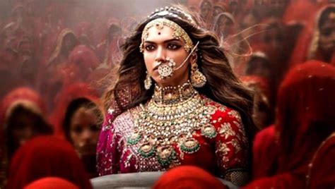 Padmavati: Deepika Padukone is the Red Queen in new international ...