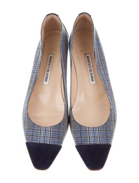 Manolo Blahnik Woven Cap-Toe Flats - Shoes - MOO70374 | The RealReal