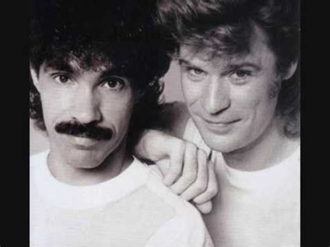 Hall & Oates - Kiss On My List (Lyrics) Chords - Chordify