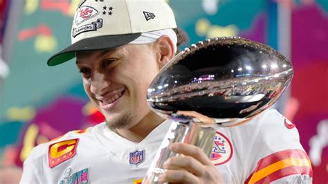 'One of the greatest': Mahomes named MVP after rallying Chiefs - ESPN